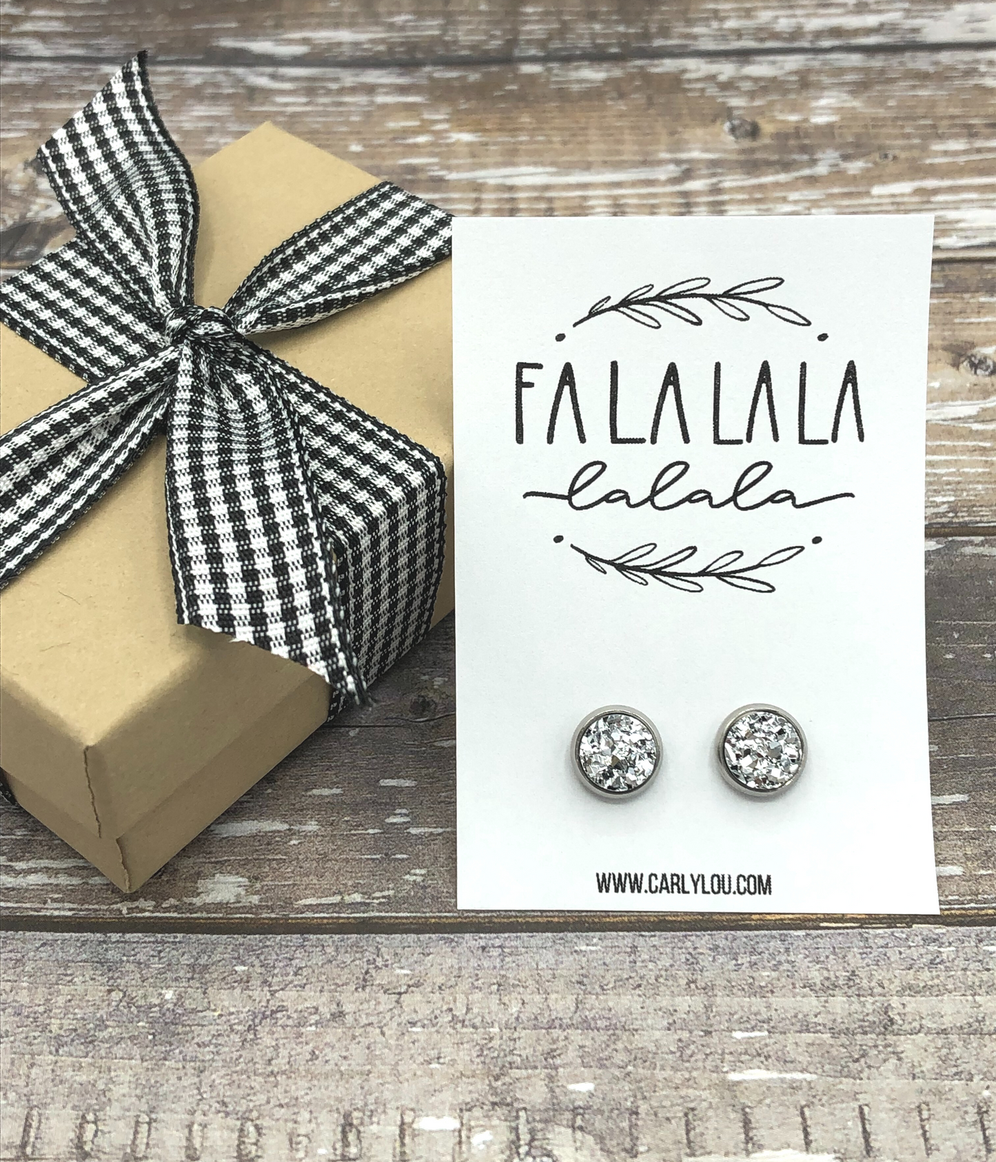 Farmhouse Christmas Earrings: Fa La La