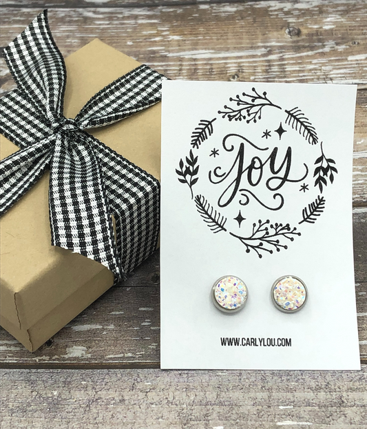 Farmhouse Christmas Earrings: Joy