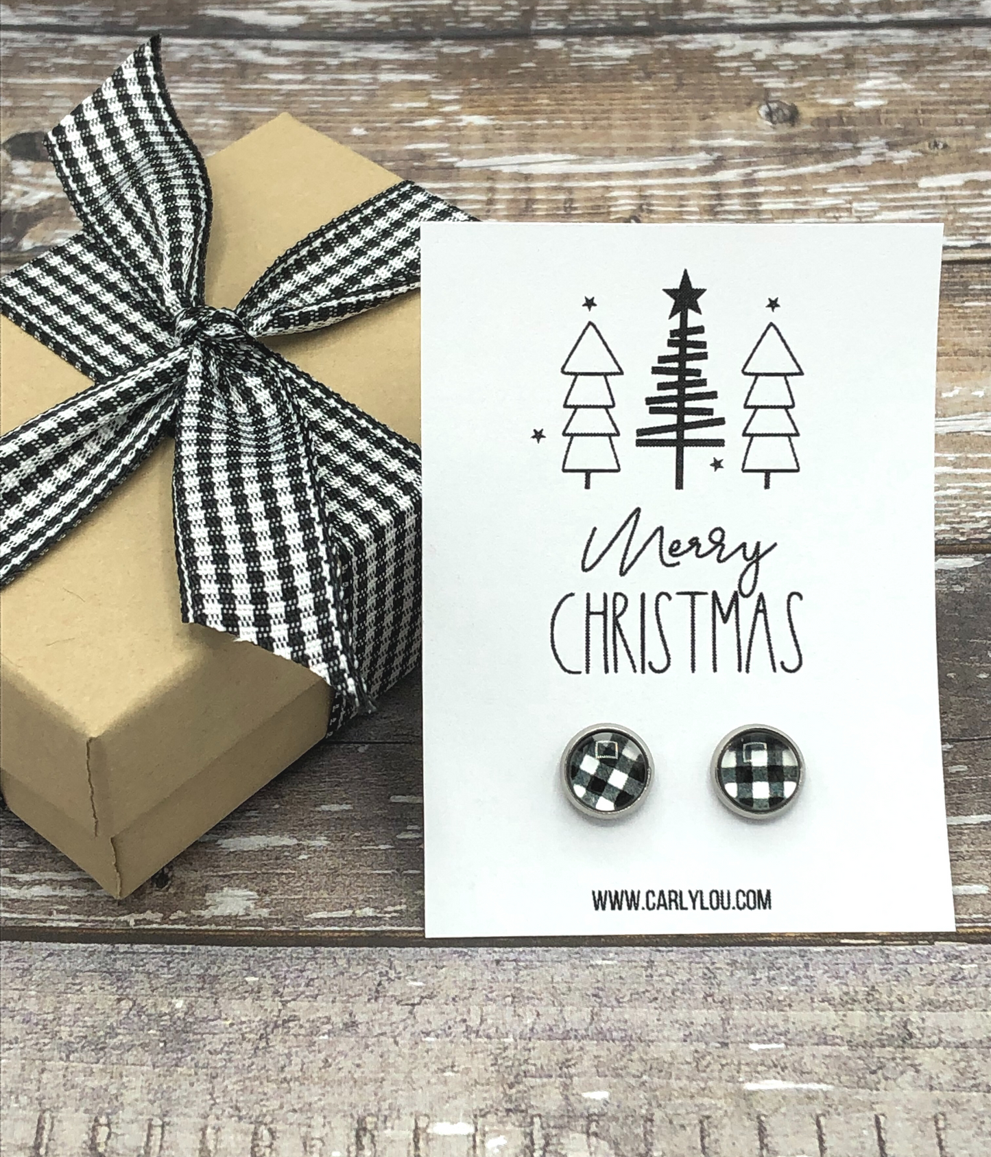 Farmhouse Christmas Earrings: Merry Christmas